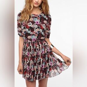 Chiffon Floral Pleated Open Back Mini Dress